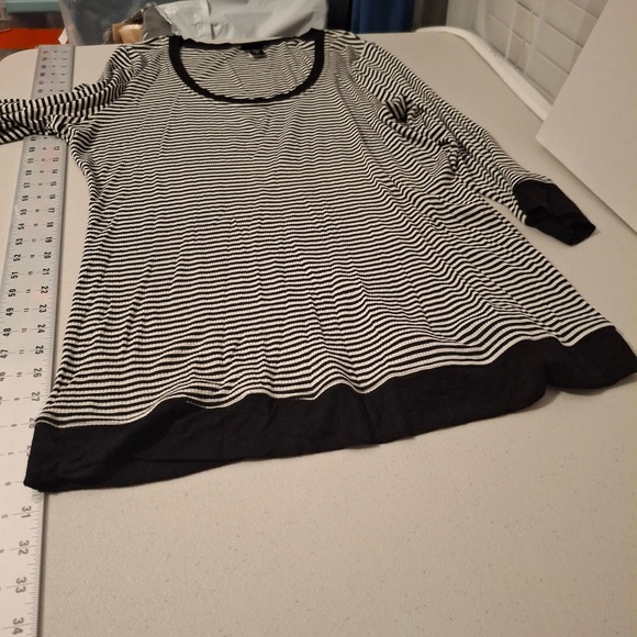 Torrid Womens Plus Size 3 Measures 1x Black White Striped Ribbed Knit  Tunic - Picture 5 of 6